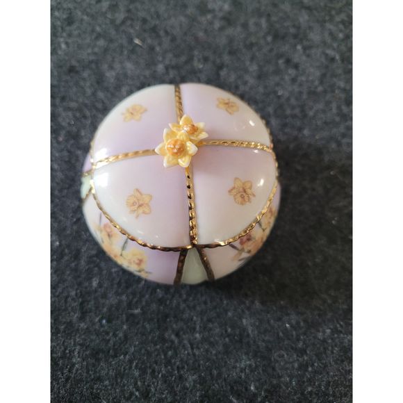 Ardleigh Elliott "Daffodils" N°A1084 Lena Liu's Music/trinket Box - Picture 6 of 6